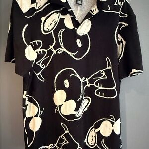 H&M Black and White Casual Cartoon Button Down Shirt. Peanuts/snoopy.